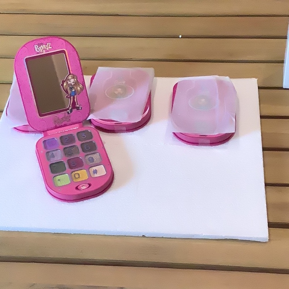 Pink Bratz Toy Phone Collection